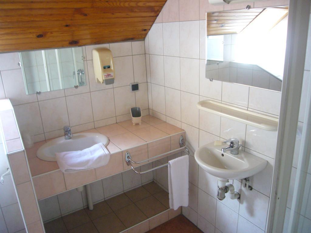 Le Relais Du Lac Le Lauzet-Ubaye Номер фото