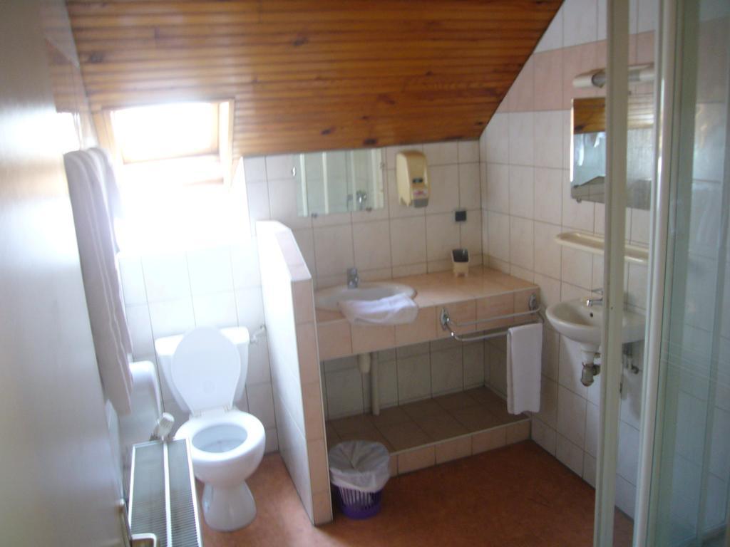 Le Relais Du Lac Le Lauzet-Ubaye Номер фото